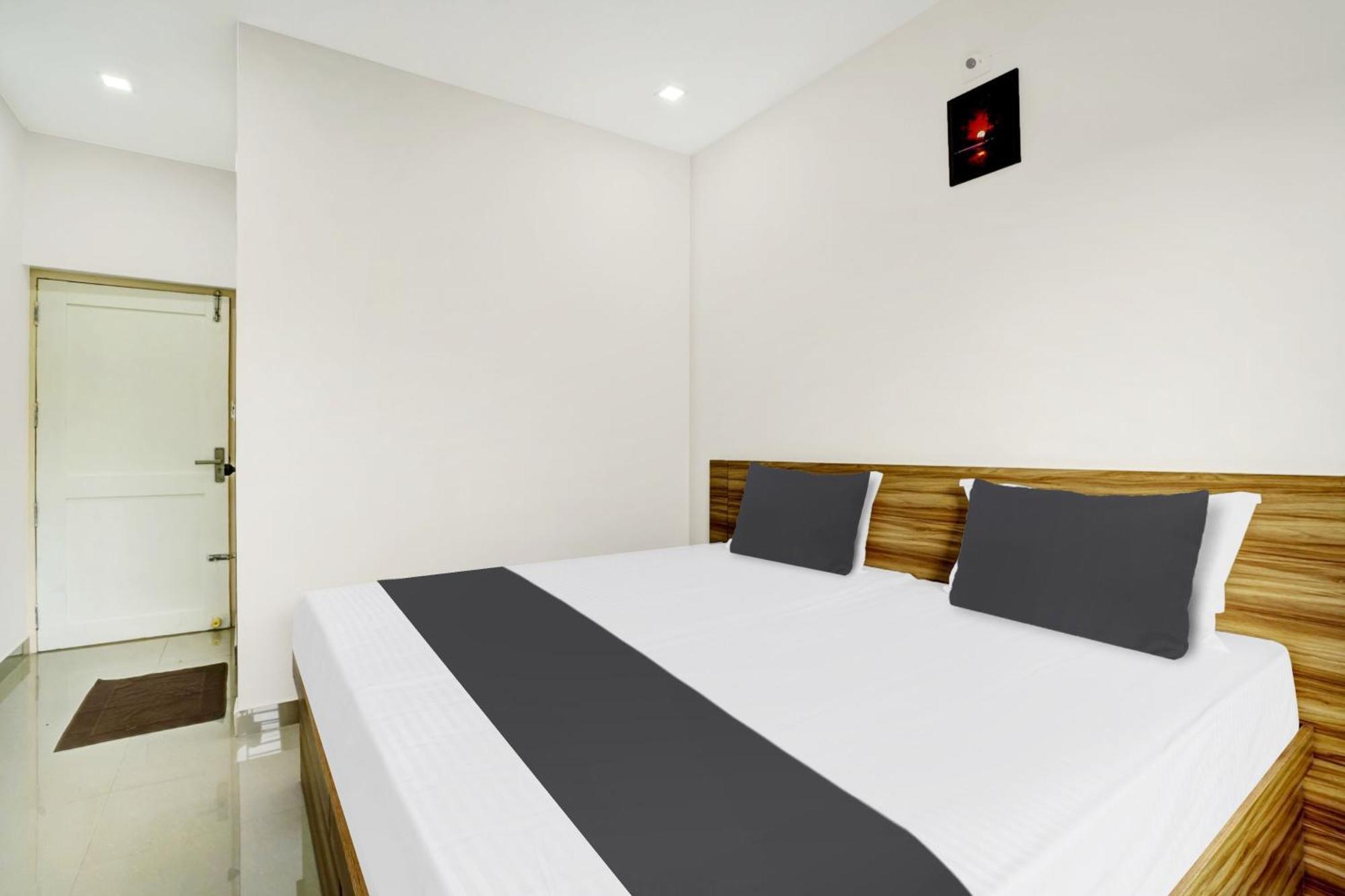 Hotel O Grand Parassini Pāppinisseri 외부 사진