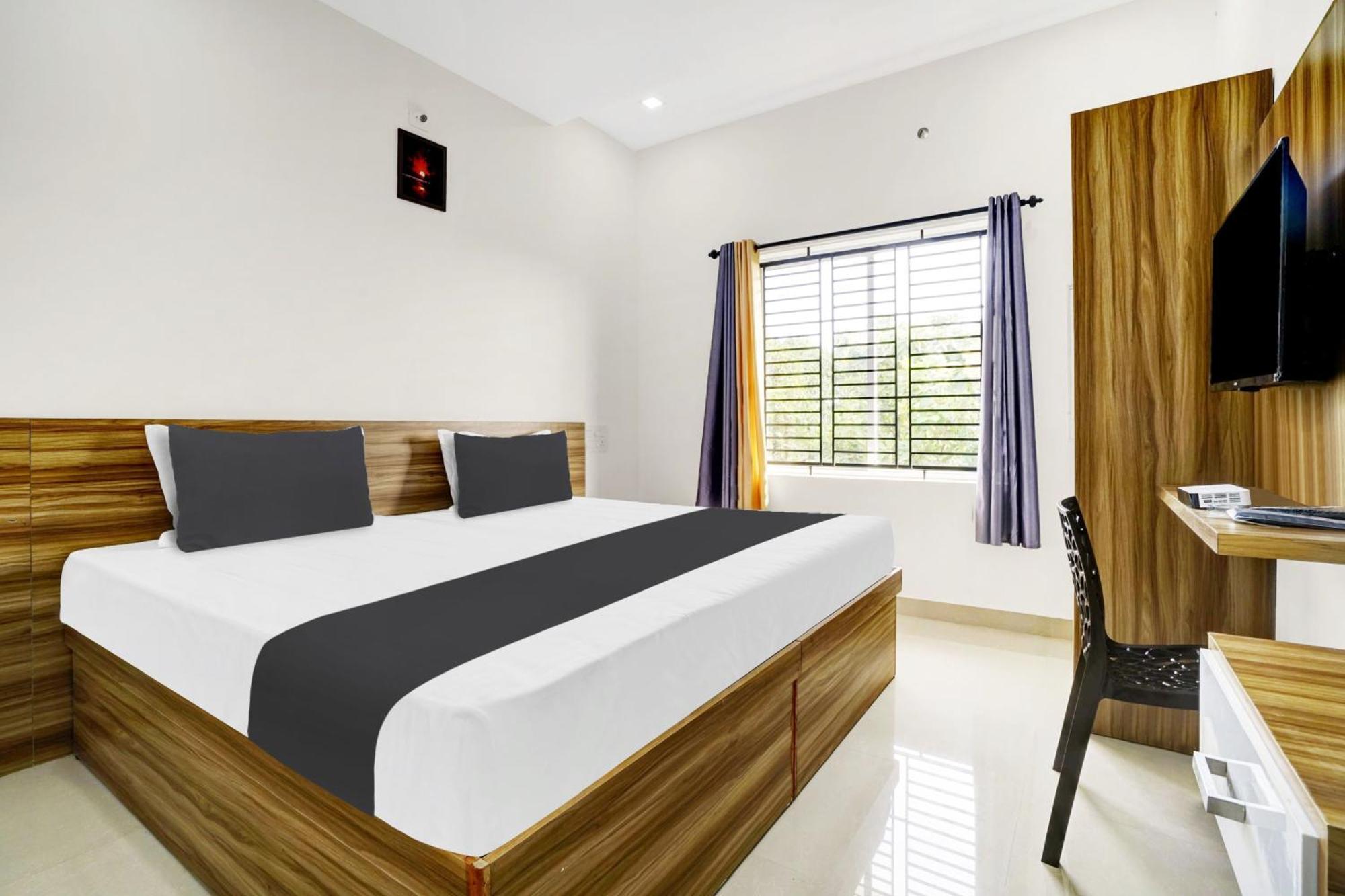 Hotel O Grand Parassini Pāppinisseri 외부 사진